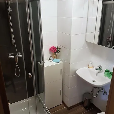 Apartmenthaus Vendégház