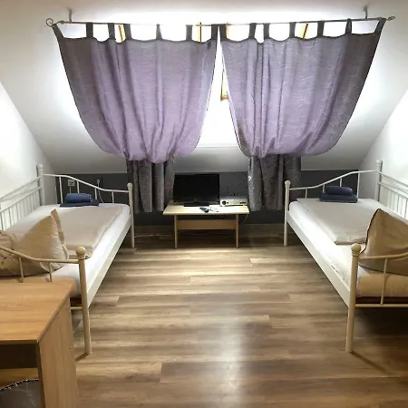 Apartmenthaus Vendégház 3*
